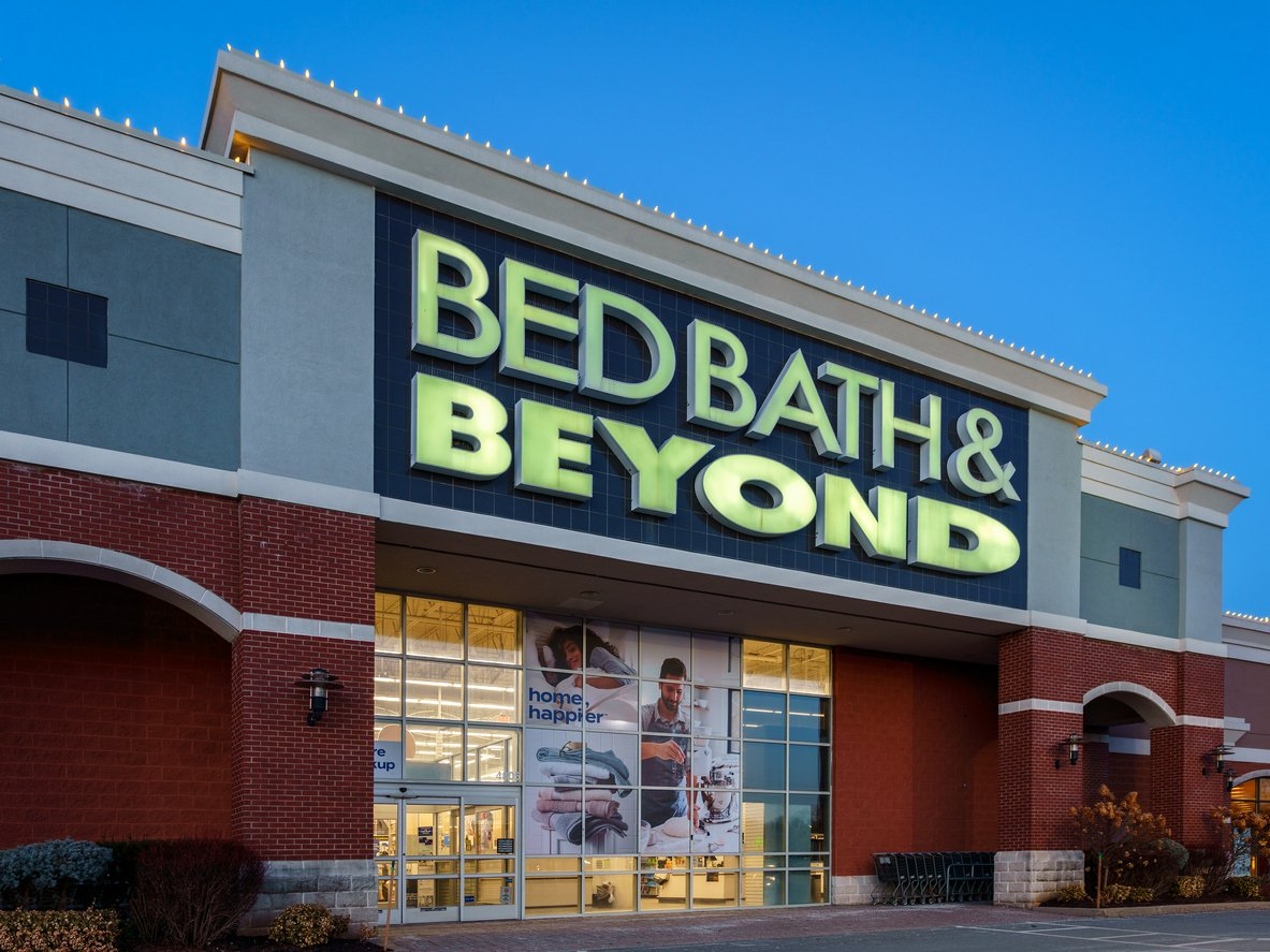 Perakendeciler Bed Bath & Beyond fiziksel mağazaları için yarışırken, Burlington Mağazaları başı çekiyor